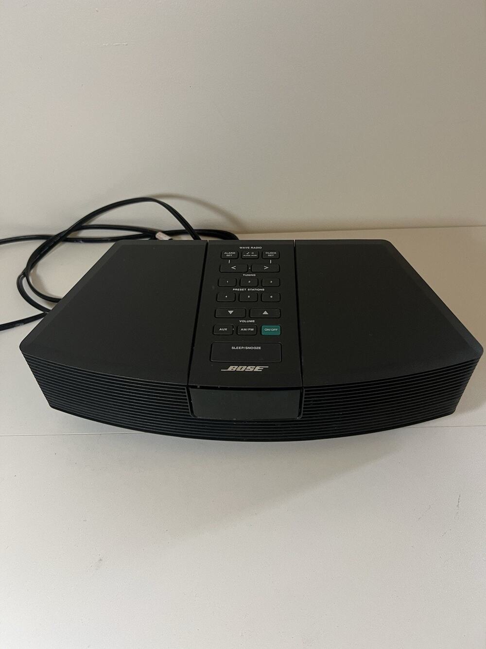 Bose Wave Radio AWR1-1W AM/FM Alarm Clock For Parts or Repair Does Not Power